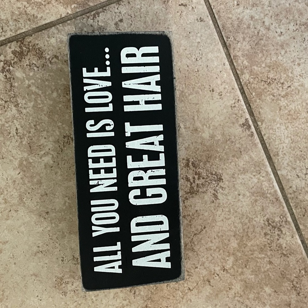 Hair sign